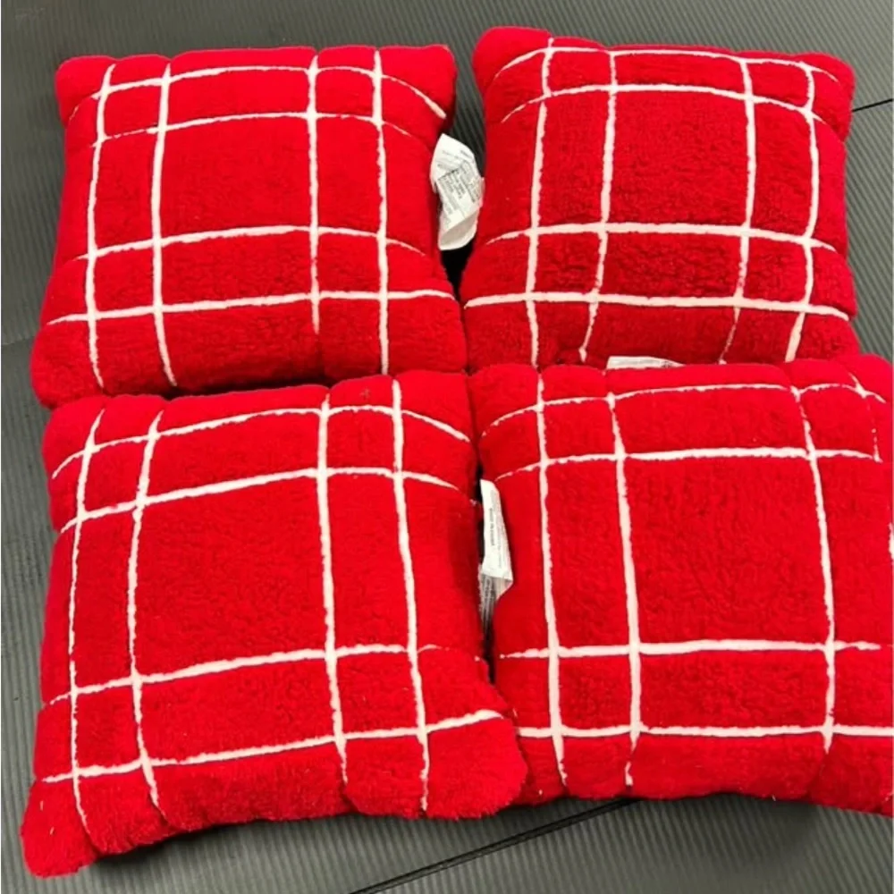 Target Red Plaid Decorative Pillows 4 count
